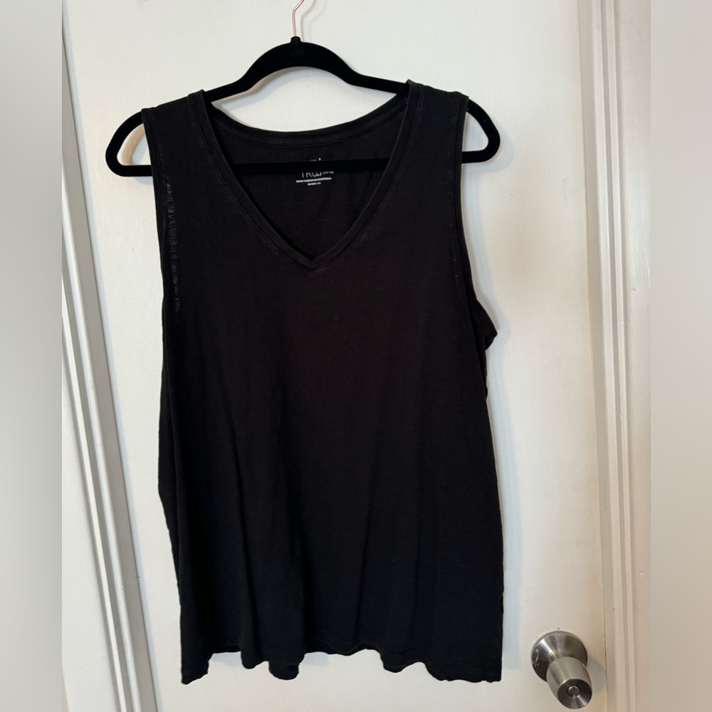 Time and Tru black tank top sise XL